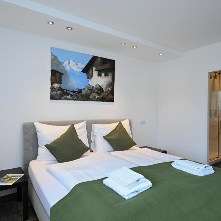 Hardi's Hotel - Superior Doppelzimmer mit Balkon - 6