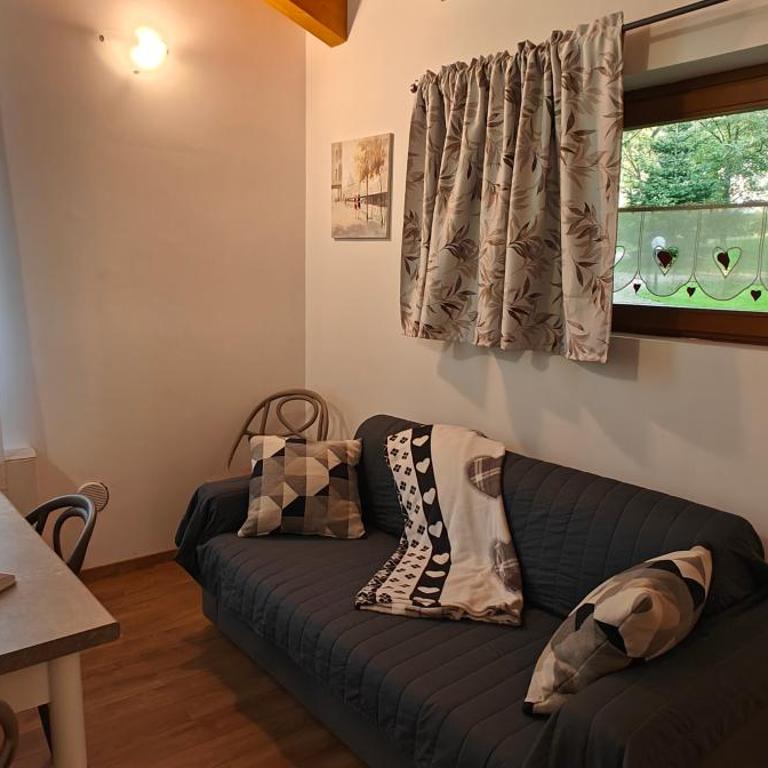 Lazy Bee Camping Village - One-Bedroom Chalet - 16