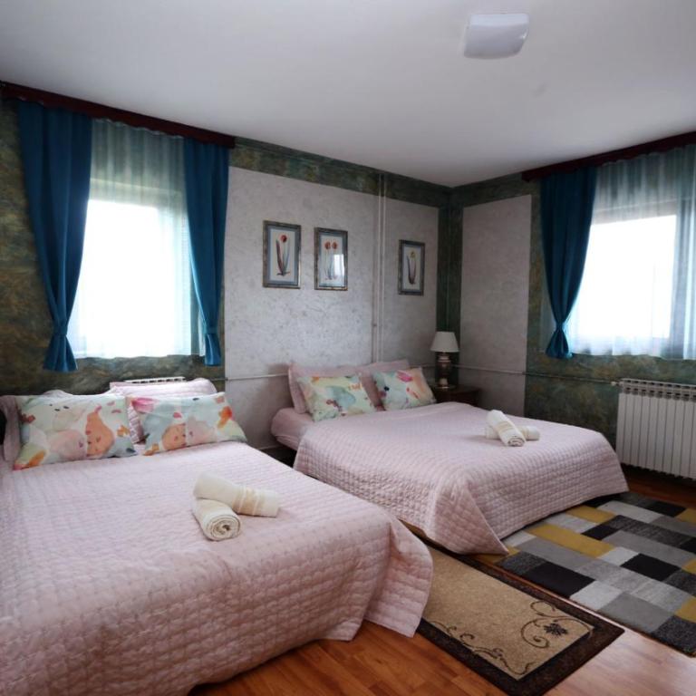 Romansa - Two-Bedroom Apartment - 10