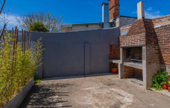 Casita con parque Pet Friendly a 2 cuadras de la playa - Apartamento de 1 dormitorio - 7