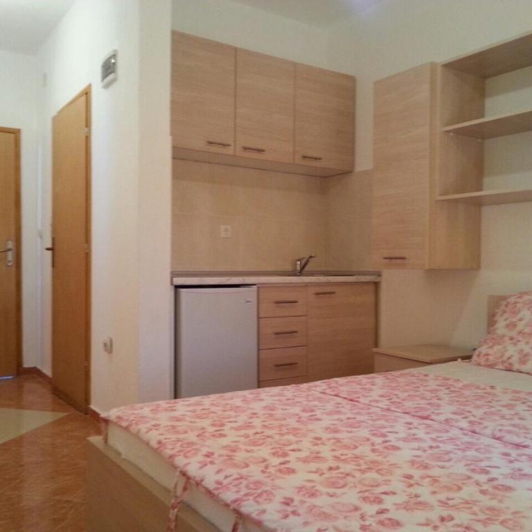 Apartments Nurkovic - Studio Apartment - 4