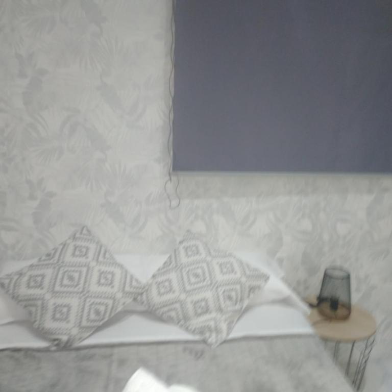 precioso apartamento moderno cerca del carrefour rosaleda - One-Bedroom Apartment - 7