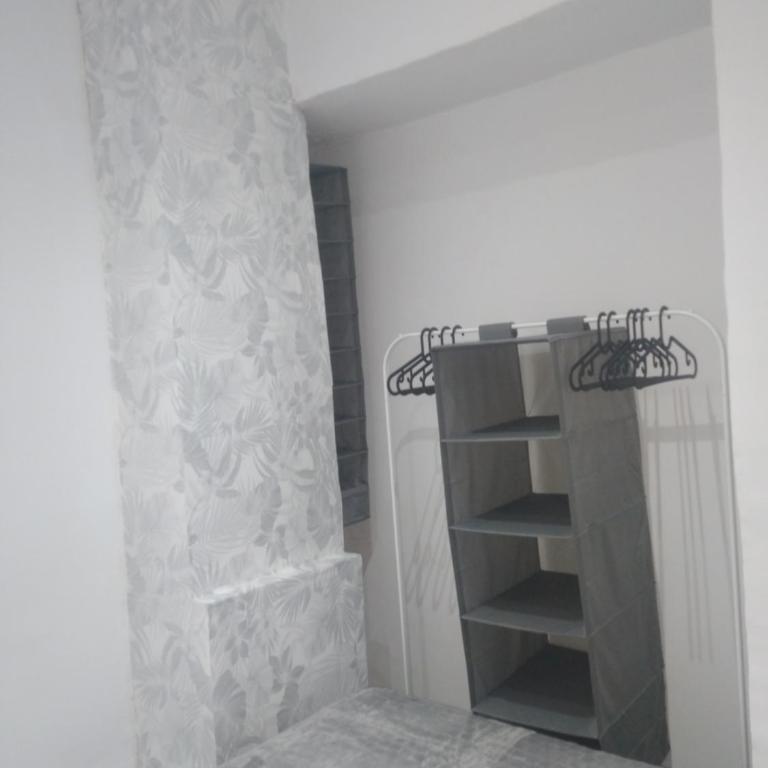 precioso apartamento moderno cerca del carrefour rosaleda - One-Bedroom Apartment - 16
