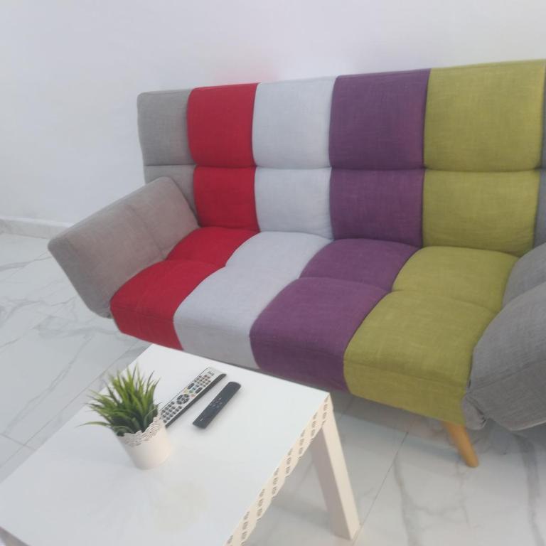 precioso apartamento moderno cerca del carrefour rosaleda - One-Bedroom Apartment - 11