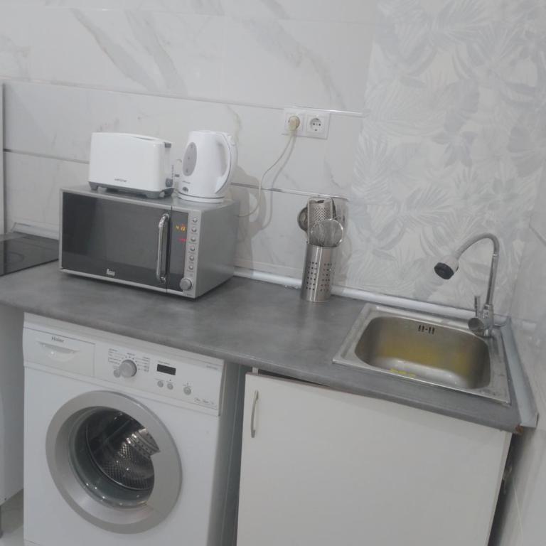 precioso apartamento moderno cerca del carrefour rosaleda - One-Bedroom Apartment - 30
