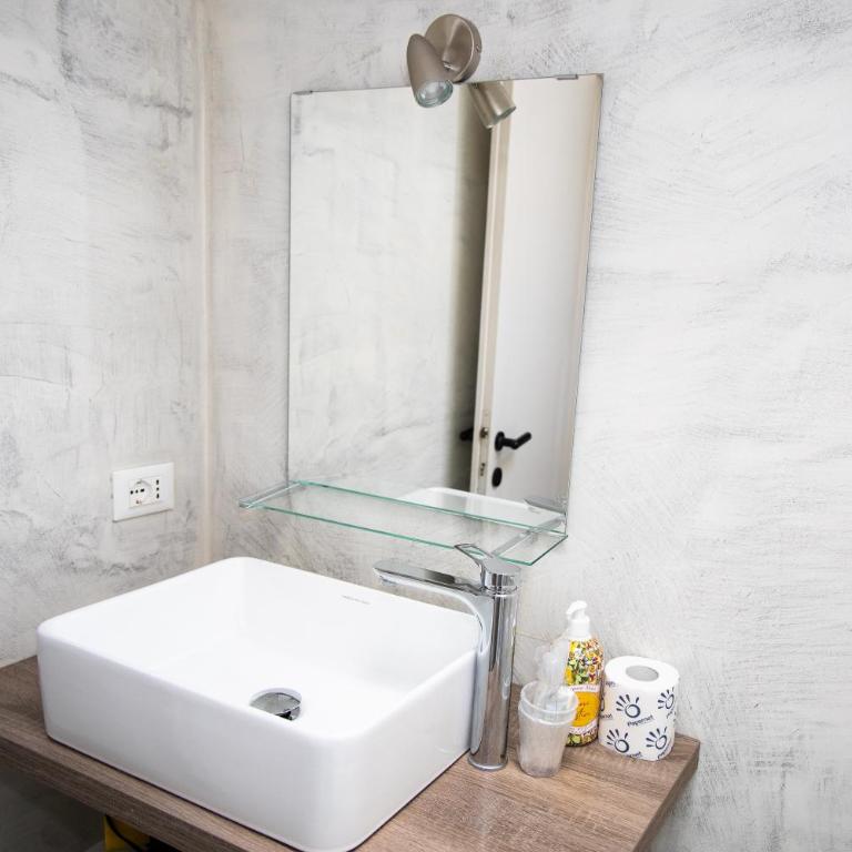 Hosting Dreams Attics - Duomo - Appartamento con 1 Camera da Letto - 3