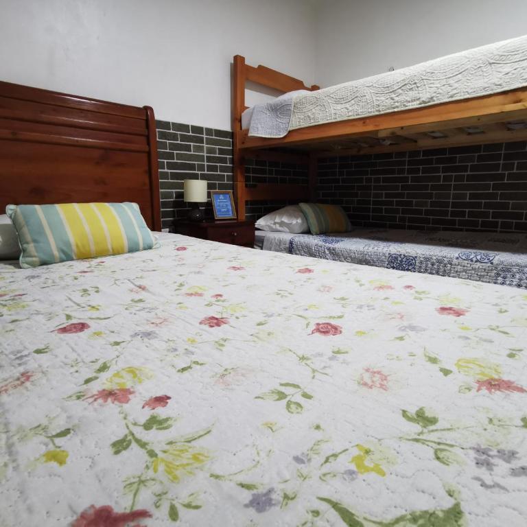 Hostel Punto Cavancha - Habitación Triple con baño privado - 3