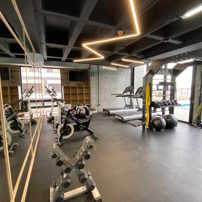 Lux 2 bedroom apartment, swimming pool, gym and free parking spot in Macro Plaza area - Two-Bedroom Apartment - 39