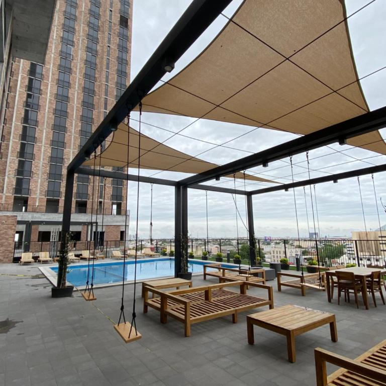 Lux 2 bedroom apartment, swimming pool, gym and free parking spot in Macro Plaza area - Two-Bedroom Apartment - 36