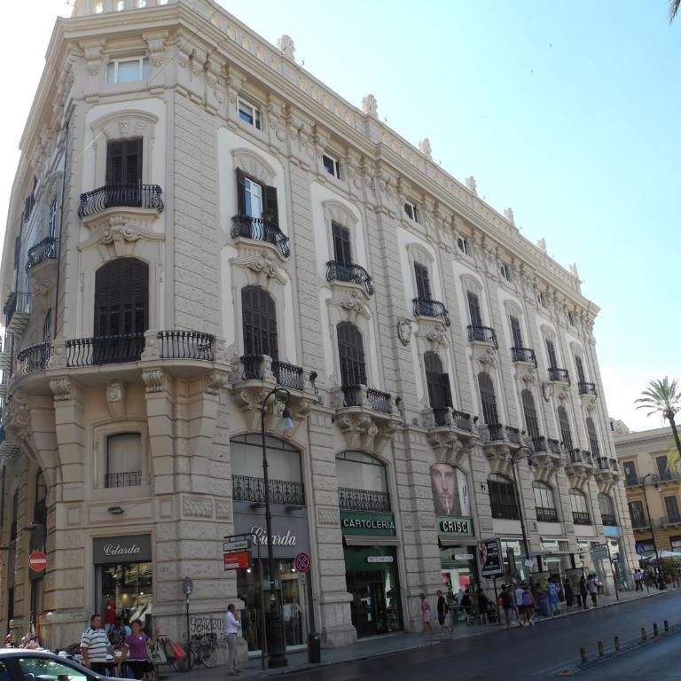 Prince Moncada - One-Bedroom Apartment - 1