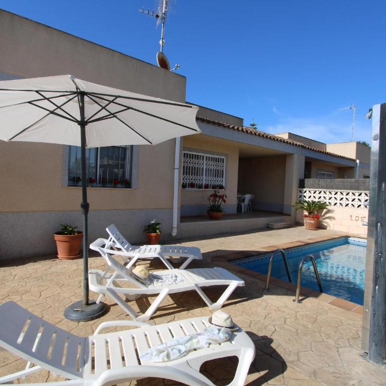 Casa cerca del mar con piscina privada, wifi gratis, aire acondicionado opcional, admite mascotas - ES-184-43 - Casa - 2
