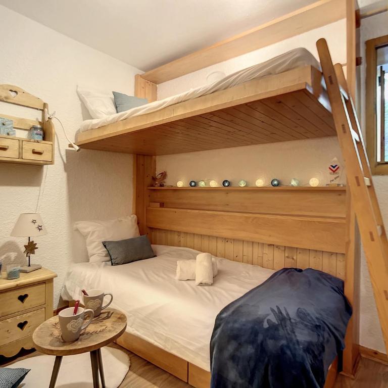Appartement rénové proche pistes, balcon et commerces - FR-1-688-65 - Appartement - 10