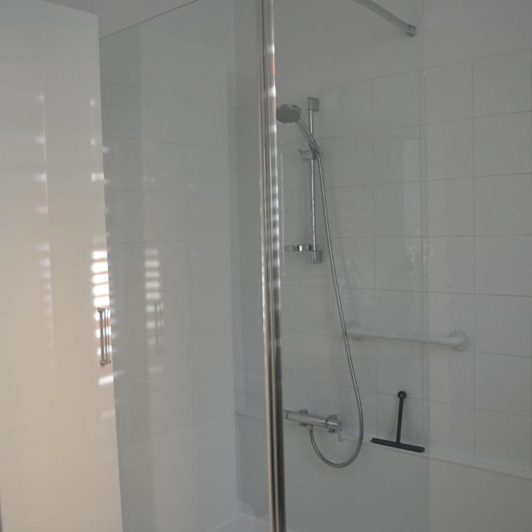 "Chalet Marie Louise" logement 3 étoiles dans une maison de ville à 400m du centre ville - Apartment mit 3 Schlafzimmern - 28