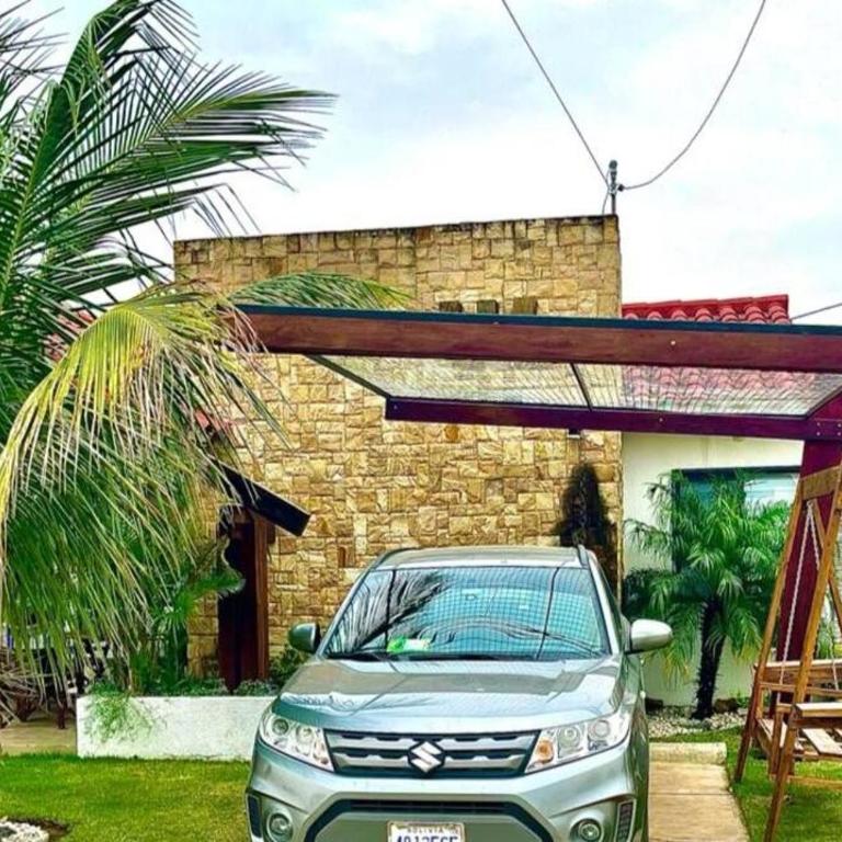 HERMOSA Y COMODA CASA " En condominio Privado " - Casa de 3 dormitorios - 2