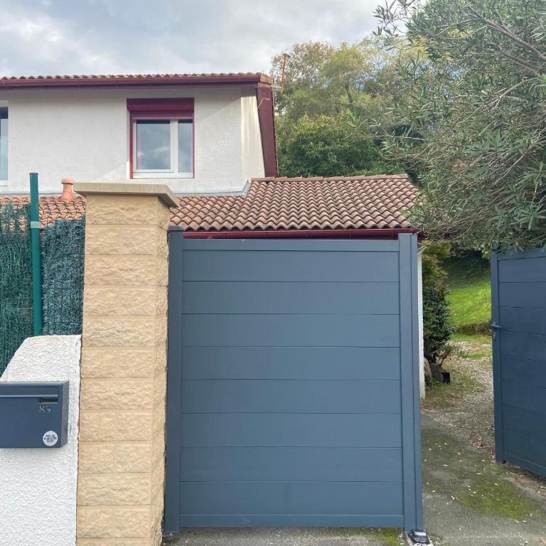 Studio indépendant au calme à Biarritz - Chambre Double avec Salle de Bains Privative - 1