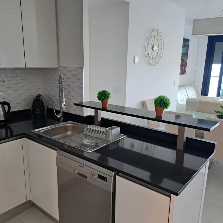 Bright apartment Sea Senses with sea views - Two-Bedroom Apartment - 13