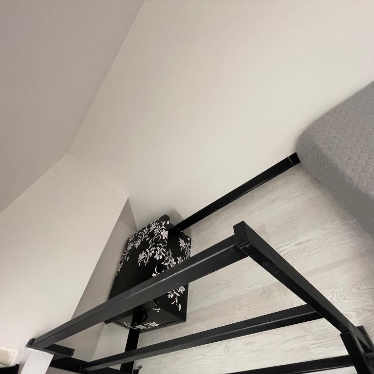 Lux House Naples Airport - Camera Tripla Economy con Bagno in Comune - 15