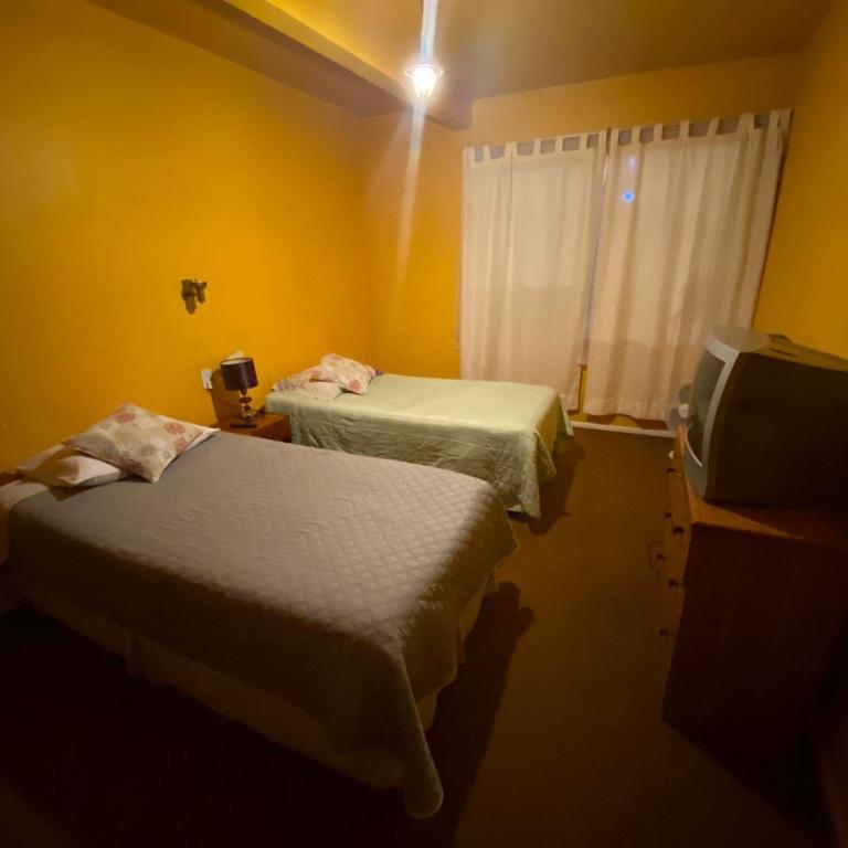 HOSPEDAJE RIOS ( EX SCHULZ 2 ) - Habitación Doble con baño compartido - 1