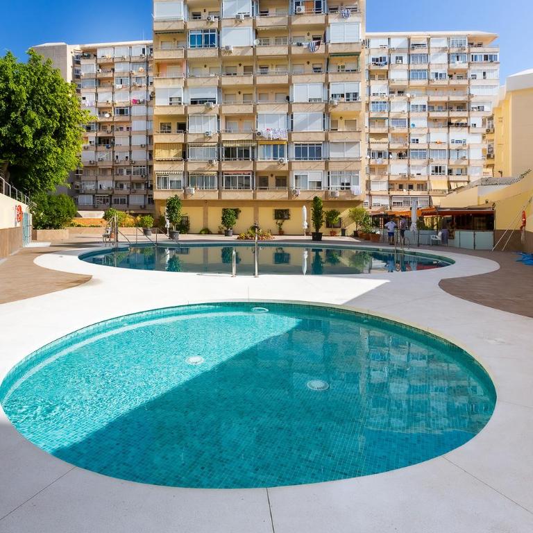 Central Apartment with Terrace & Seasonal Pool Walking Distance to the Beach by Namaste Elite - Apartamento de 1 dormitorio - 24