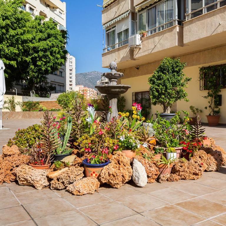 Central Apartment with Terrace & Seasonal Pool Walking Distance to the Beach by Namaste Elite - Apartamento de 1 dormitorio - 28