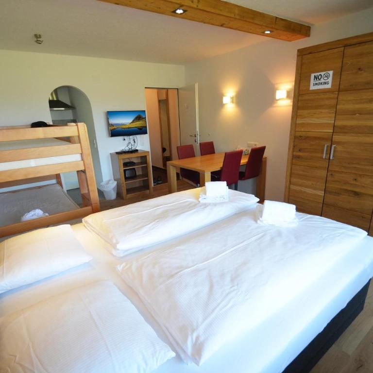 Deluxe Studio Kaprun by All in One Apartments - Studio-Apartment mit Balkon - 3