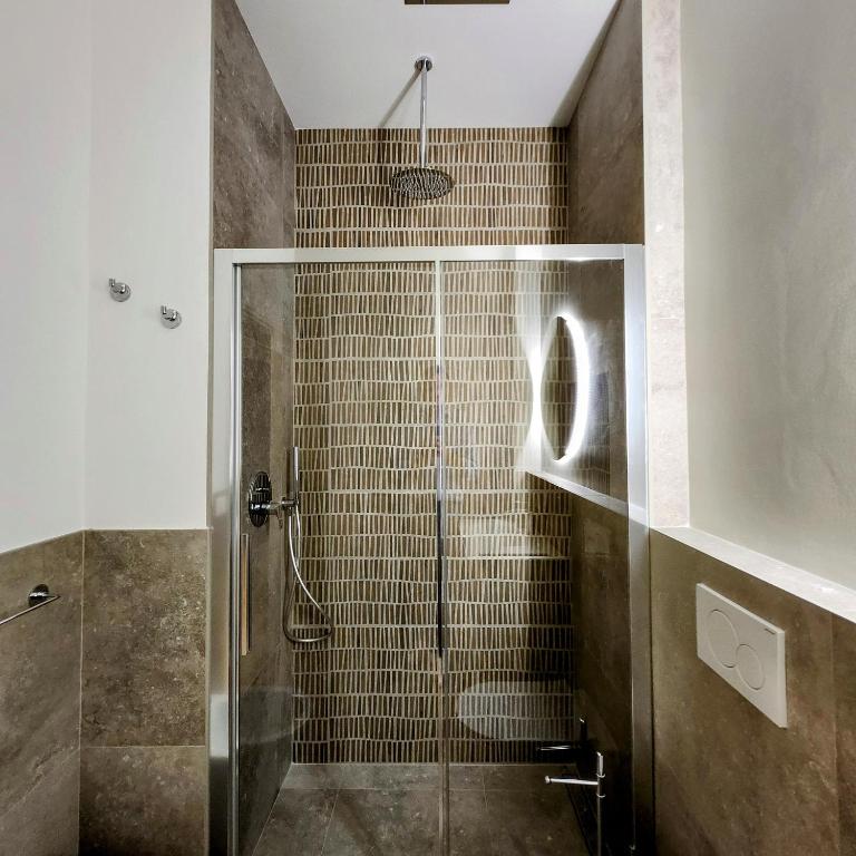 b&b marconi 49 - Camera Matrimoniale con Bagno Privato - 4