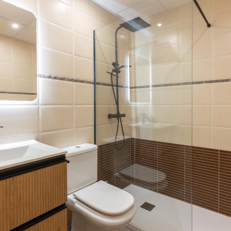 APARTAMENTO PUERTA DE CÓRDOBA- Exterior con balcones - Apartamento de 2 dormitorios - 19