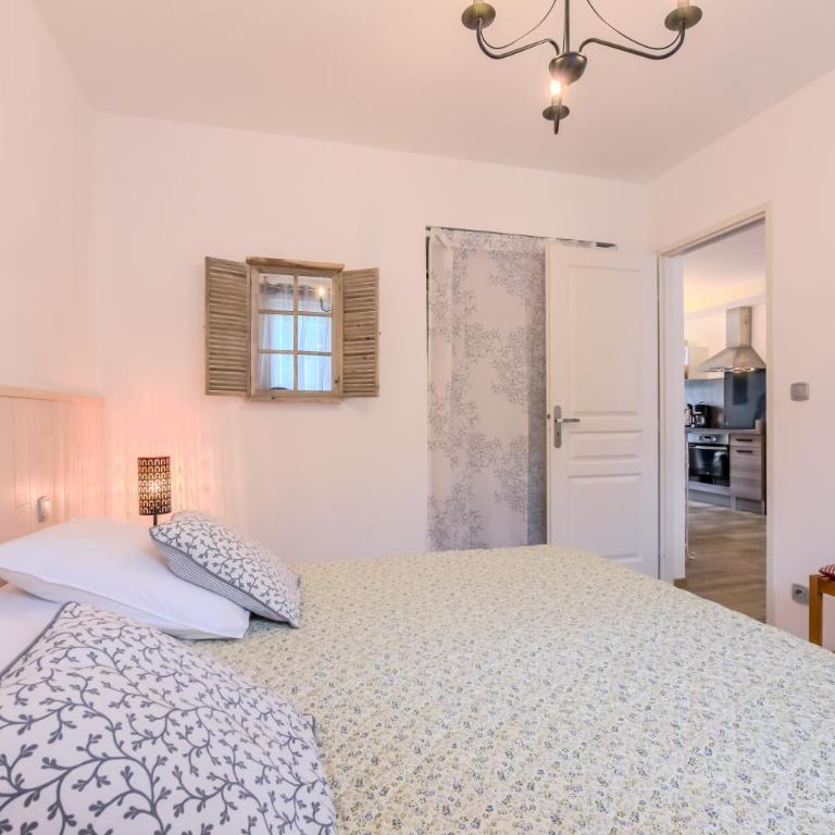 Les Gîtes de Nathalie: Corneille et Rivals - Two-Bedroom House: Rivals - 8