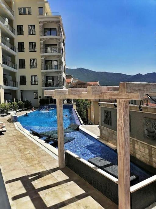 Modern Top Floor Sea View 3BR with Pools, Spa & Fitness - Apartment with Sea View - 39