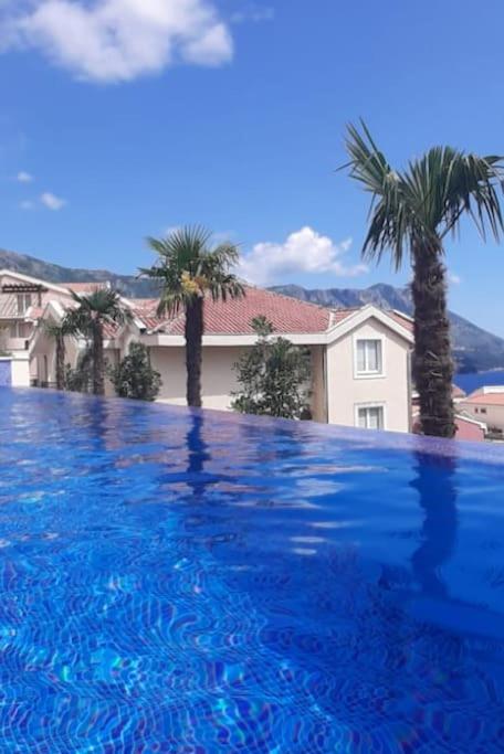 Modern Top Floor Sea View 3BR with Pools, Spa & Fitness - Apartment with Sea View - 35