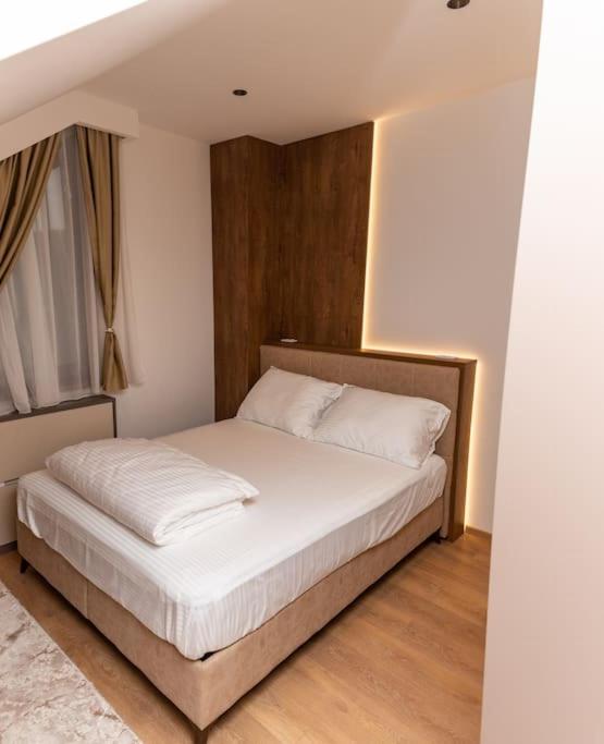 Villa Selzo lux - Three-Bedroom Villa - 28