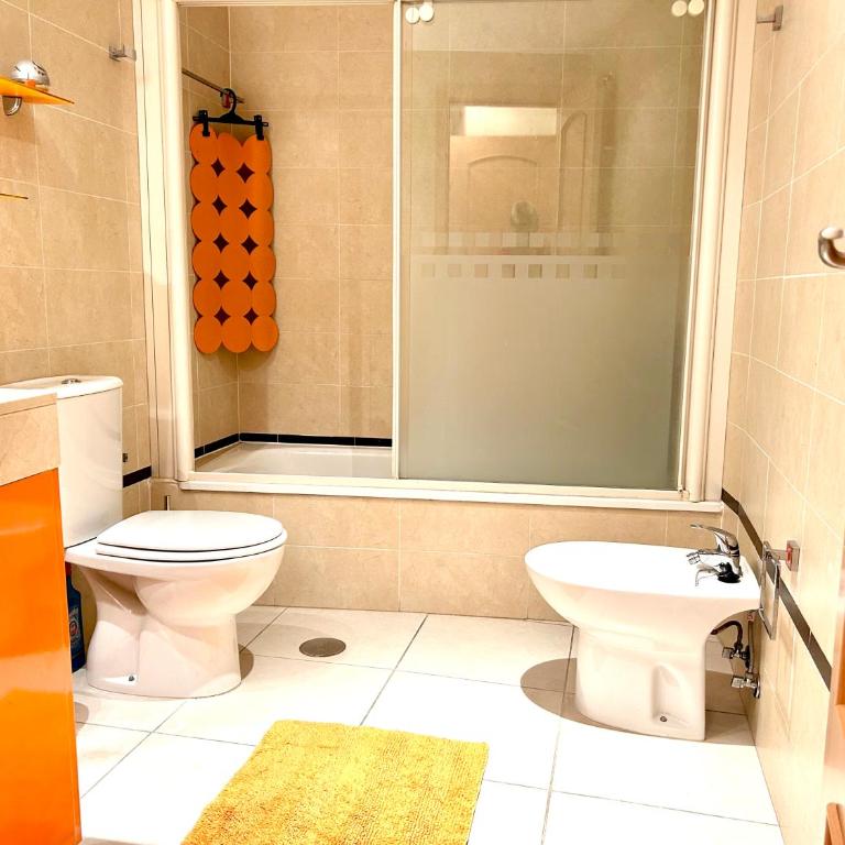 Spacious, comfortable and close to the beach - Three-Bedroom Apartment - 20