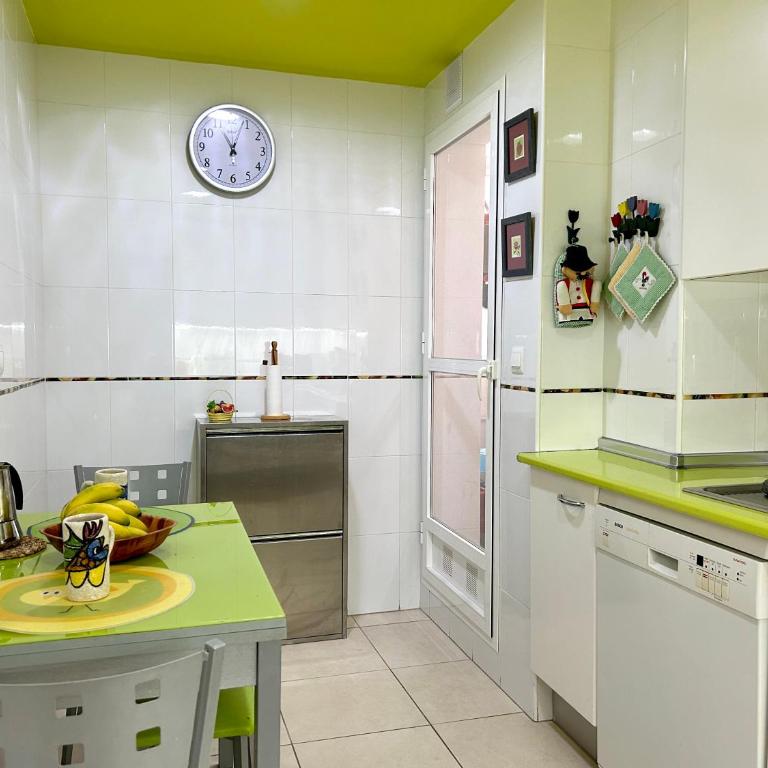Spacious, comfortable and close to the beach - Three-Bedroom Apartment - 13