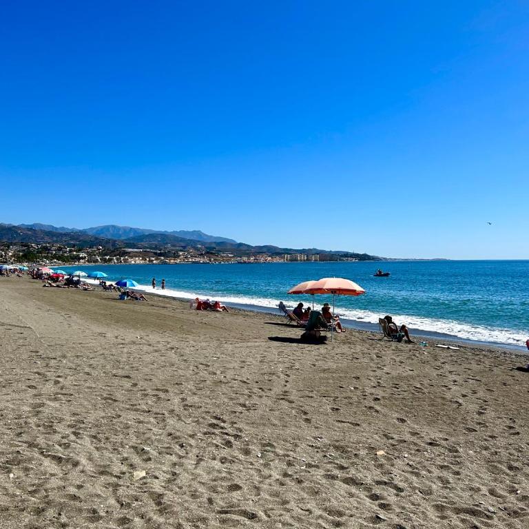 Spacious, comfortable and close to the beach - Three-Bedroom Apartment - 31