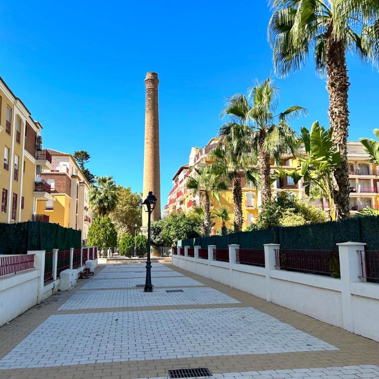 Spacious, comfortable and close to the beach - Three-Bedroom Apartment - 29