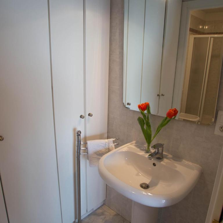 Petit 3P avec terrasse, piscine et garage - FR-1-196-193 - Appartement (6 Adultes) - 8