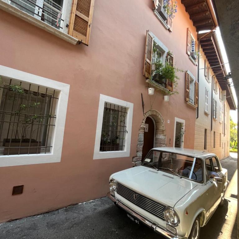 La Piccola Casa al Lago - Intera casa con 3 camere e 2 box - Casa con 3 Camere da Letto - 9