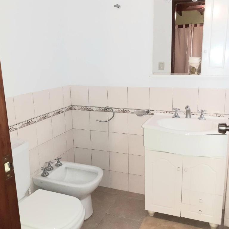 Chalet con Piscina exclusiva en el centro de Mar de las Pampas - Casa de 6 dormitorios - 26
