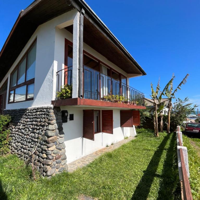 Curanipe Sea View - Three-Bedroom House - 9