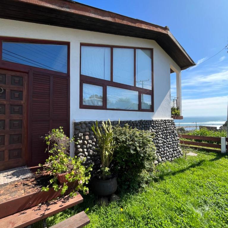 Curanipe Sea View - Three-Bedroom House - 14