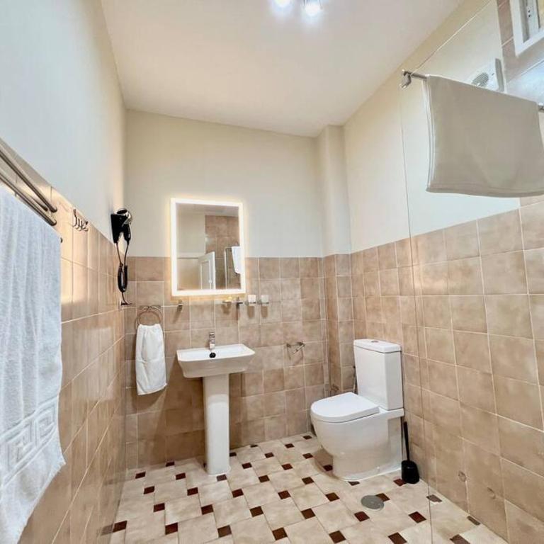 12p Villa Private Pool 5 Bathrooms 150m to Beach and Walking to La Cala de Mijas - Villa con piscina privada - 15