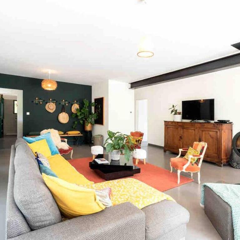 La Coursive, belle maison tout confort avec piscine - Villa - 20
