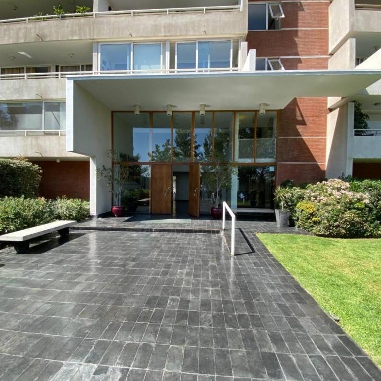 Alto Las Condes - A pasos del Mall - Excelente y cómodo Departamento p/2 personas - Apartamento de 1 dormitorio - 3