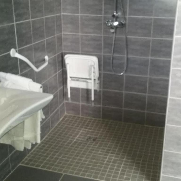 Hotel Bleu Azur - Chambre Double - Accessible aux Personnes à Mobilité Réduite - 11