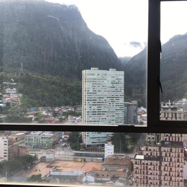 Acogedor apartamento Centro Bogotá Edificio Torre Barcelona Vista Monserrate Al lado the Spot - Apartamento de 1 dormitorio - 1