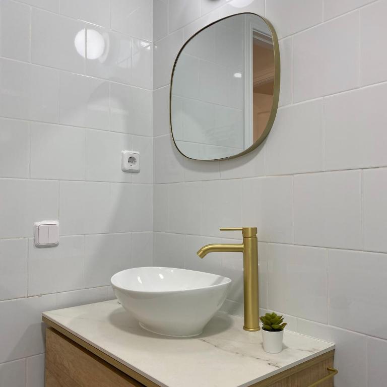 Puerta de Toledo VII - Apartamento de 2 dormitorios con Balcón - Two-Bedroom Apartment - 23