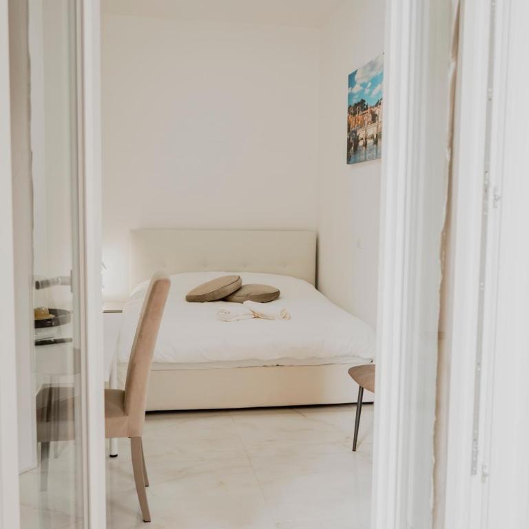 Sunway Rome - Camera Matrimoniale con Balcone - 9