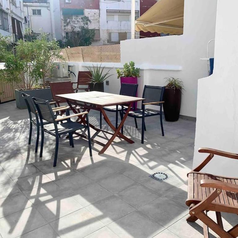 Heart of trendy area of Russafa with lovely terrace ! au coeur de Ruzafa avec belle terrasse ! - Two-Bedroom Apartment - 3
