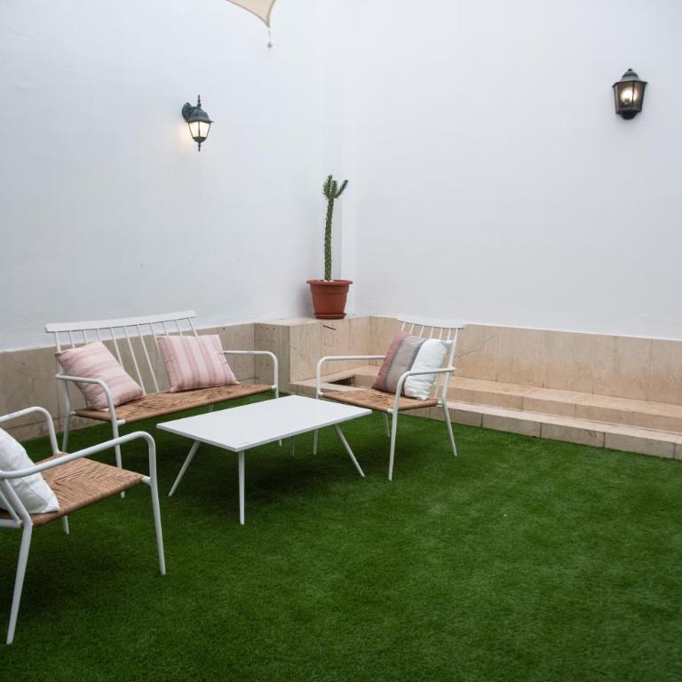 Tentudia Charming Apartments with Private Roof-Top or Patio in San Bernardo By OCityzen - Apartamento - Planta baja - 29