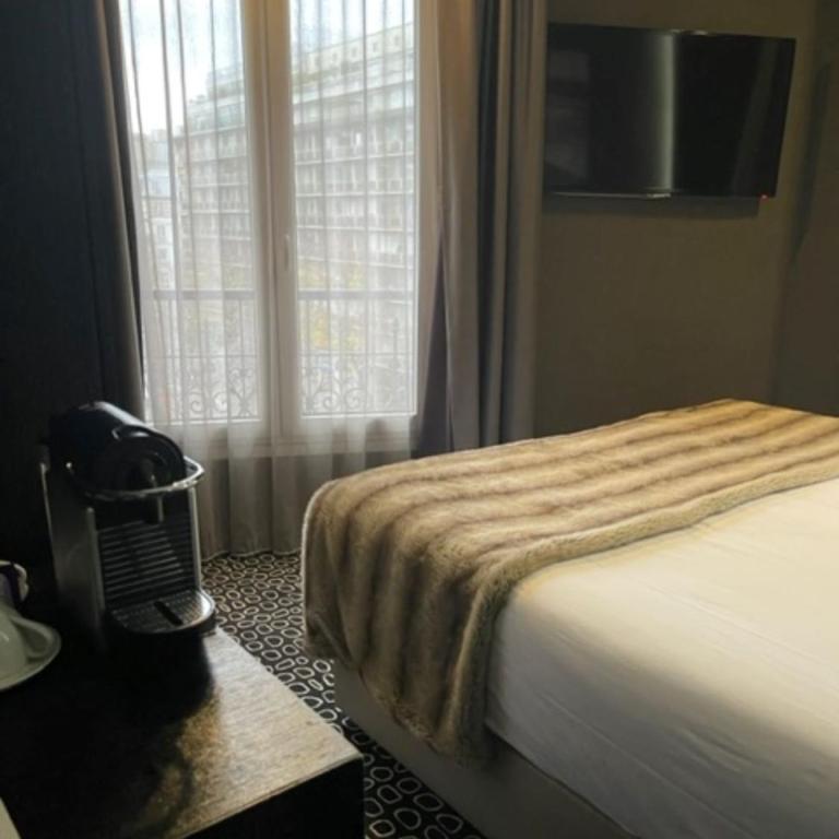 Hôtel Elysées Paris - Chambre Simple Deluxe - 1